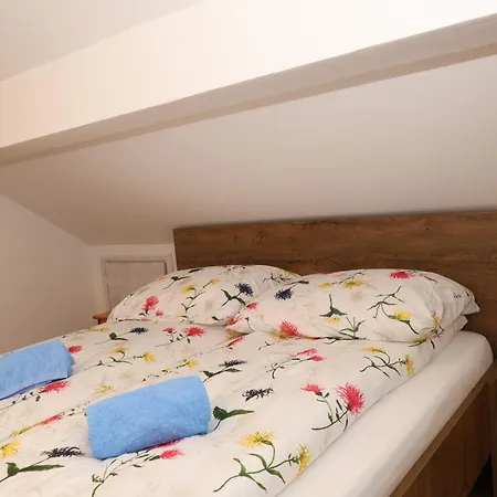 Leska * Zgornji Leskovec