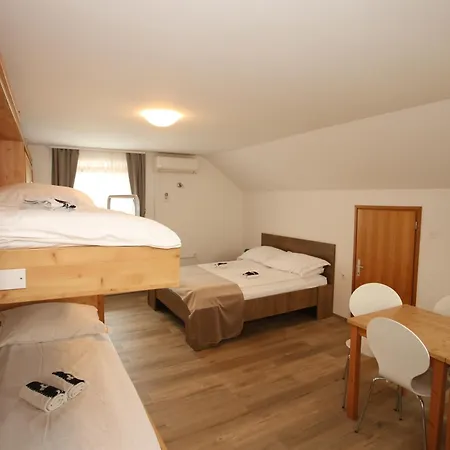 Leska * Zgornji Leskovec