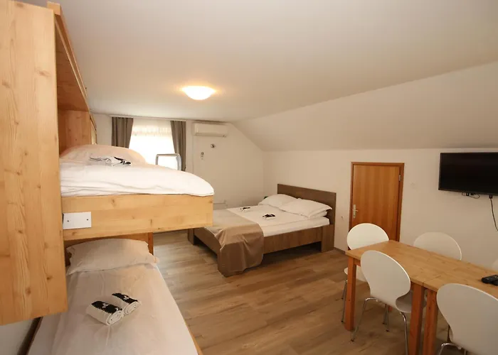 Leska * Zgornji Leskovec